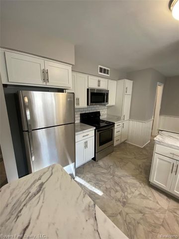 15736 George Washington Drive, Southfield, MI 48075