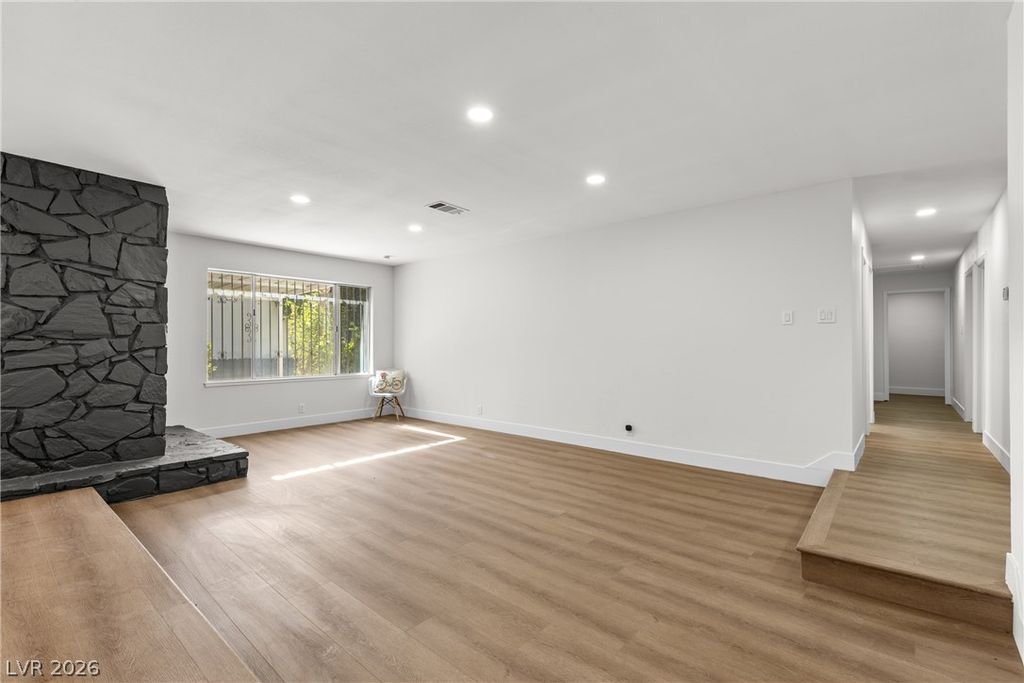 4681 Lancer Way, Las Vegas, NV 89121 — photo 5