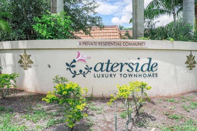 839 Blue Ridge Circle 839, West Palm Beach, FL 33409
