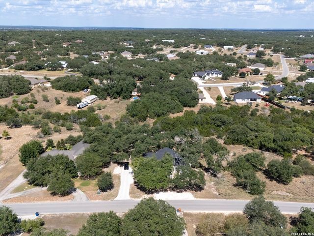 210 FALLING HLS, New Braunfels, TX 78132