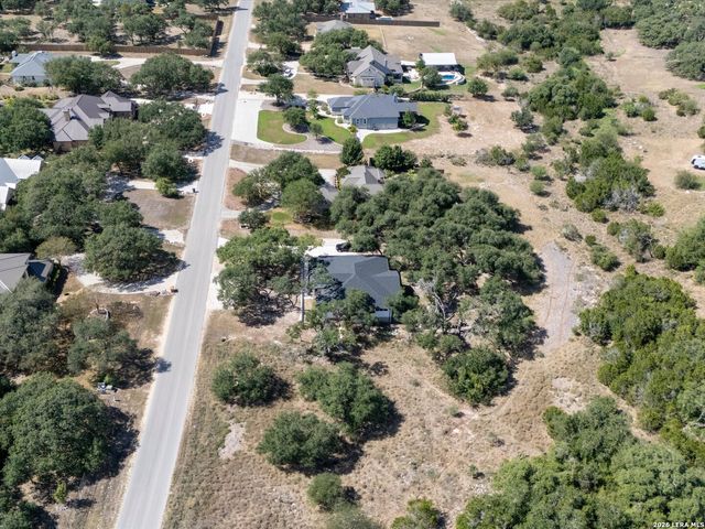 210 FALLING HLS, New Braunfels, TX 78132