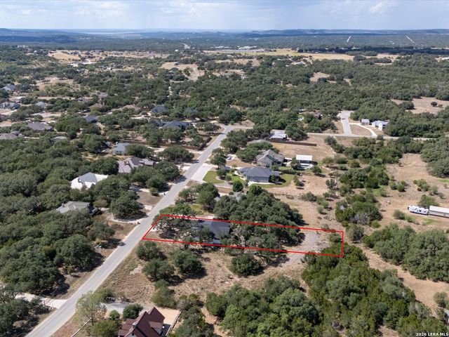 210 FALLING HLS, New Braunfels, TX 78132