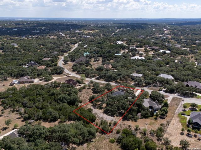 210 FALLING HLS, New Braunfels, TX 78132