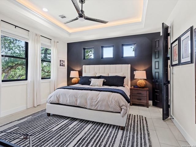 210 FALLING HLS, New Braunfels, TX 78132