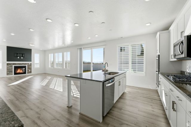 3022 S SHORELINE DR, Syracuse, UT 84075