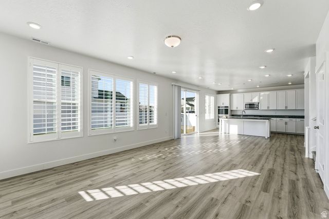 3022 S SHORELINE DR, Syracuse, UT 84075