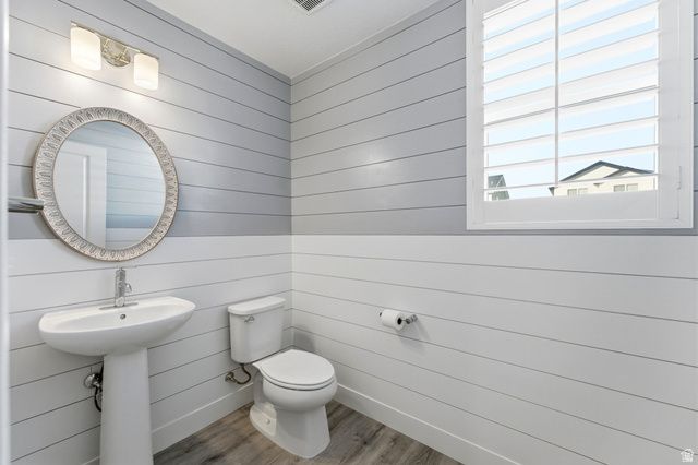 3022 S SHORELINE DR, Syracuse, UT 84075