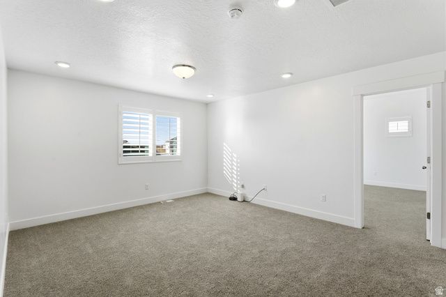 3022 S SHORELINE DR, Syracuse, UT 84075