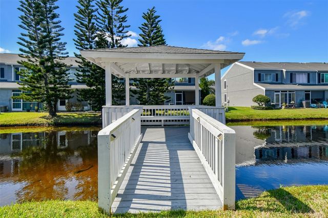 382 COUNTRYSIDE KEY BOULEVARD, Oldsmar, FL 34677