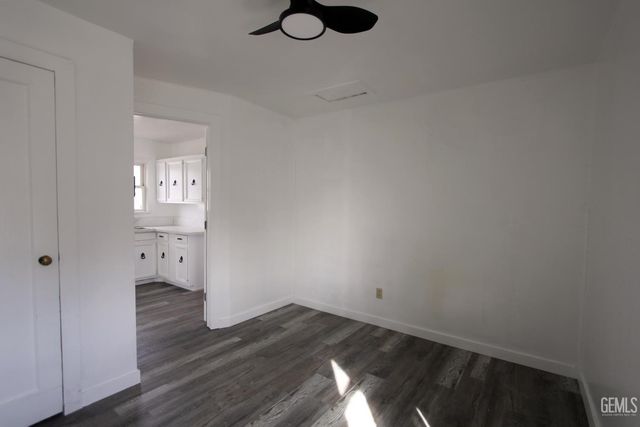 126 Maricopa Place, Taft, CA 93268