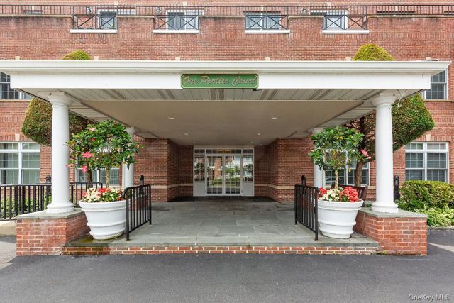 1 portico Court 206, Great Neck, NY 11021