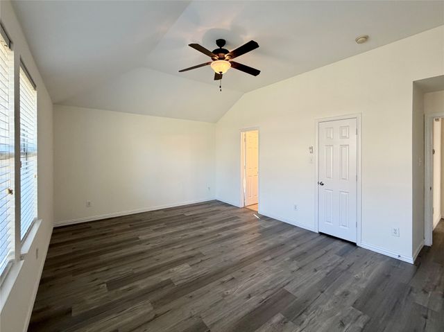 211 Parakeet Drive, Little Elm, TX 75068