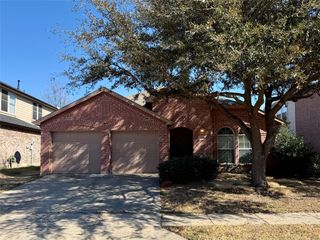 211 Parakeet Drive, Little Elm, TX 75068