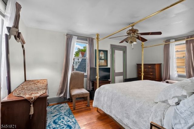 121 Schofield St, Newark City, NJ 07106