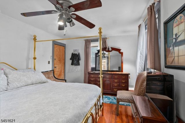 121 Schofield St, Newark City, NJ 07106