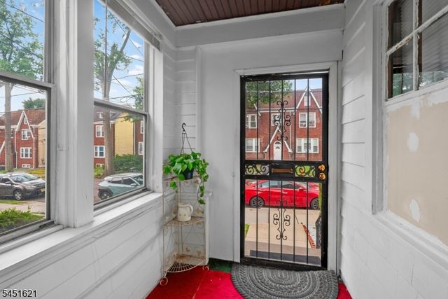 121 Schofield St, Newark City, NJ 07106