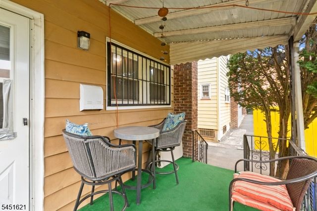 121 Schofield St, Newark City, NJ 07106