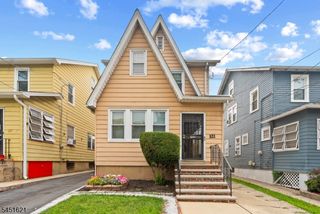 121 Schofield St, Newark City, NJ 07106