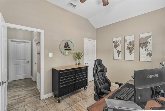 13901 LAFFITE Dr, Corpus Christi, TX 78418
