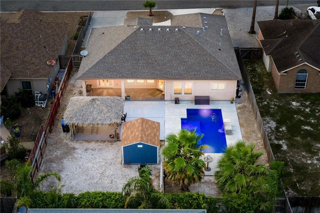 13901 LAFFITE Dr, Corpus Christi, TX 78418