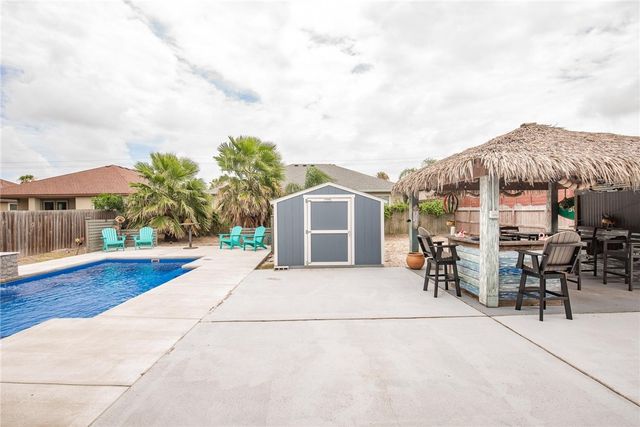 13901 LAFFITE Dr, Corpus Christi, TX 78418