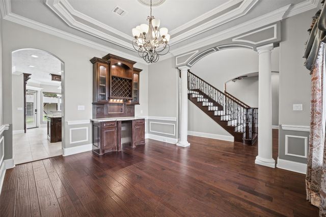 2102 E Blue Lake Drive, Magnolia, TX 77354