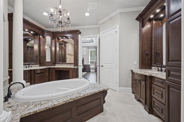 2102 E Blue Lake Drive, Magnolia, TX 77354