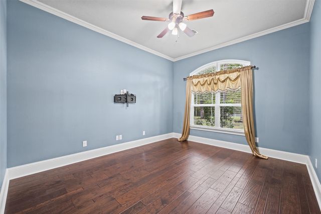 2102 E Blue Lake Drive, Magnolia, TX 77354