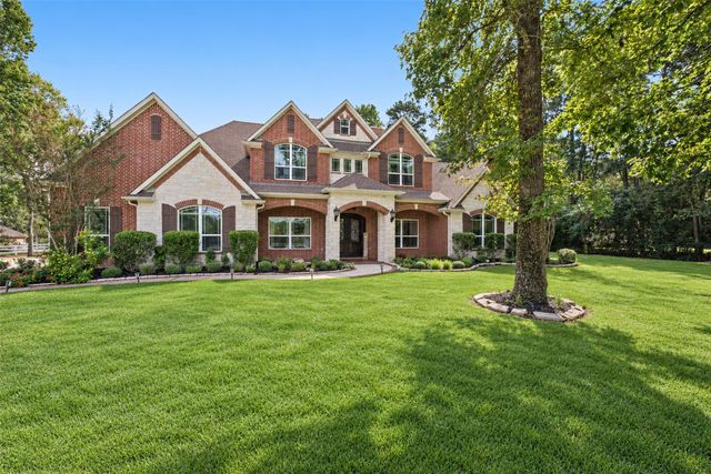 2102 E Blue Lake Drive, Magnolia, TX 77354