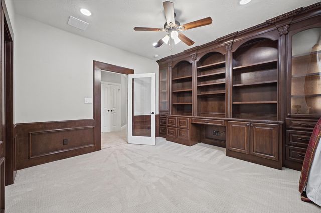 2102 E Blue Lake Drive, Magnolia, TX 77354