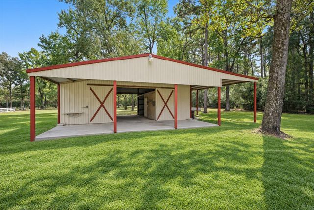 2102 E Blue Lake Drive, Magnolia, TX 77354