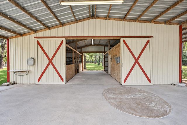 2102 E Blue Lake Drive, Magnolia, TX 77354