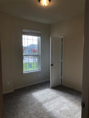 1006 Old Vine, Brenham, TX 77833