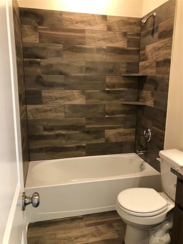 1006 Old Vine, Brenham, TX 77833