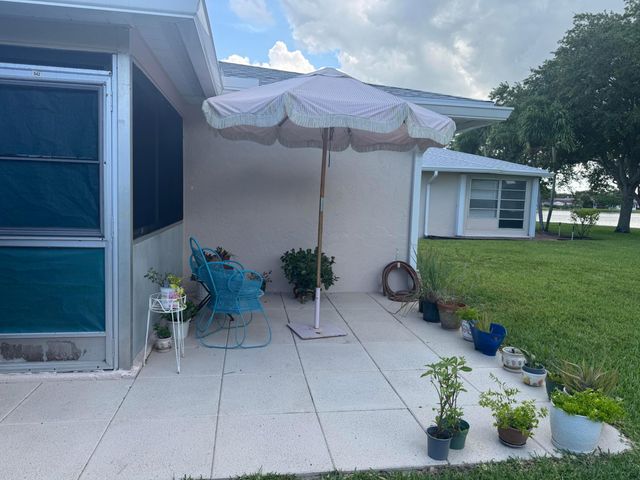 542 Franconia Circle, Lake Worth, FL 33467