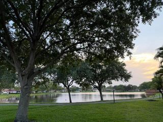 542 Franconia Circle, Lake Worth, FL 33467