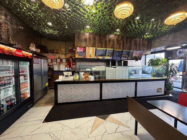 9-11 Kelley Sq, Worcester, MA 01610