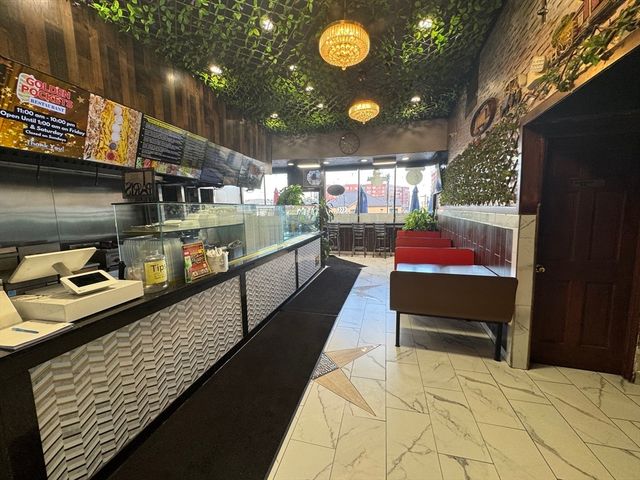 9-11 Kelley Sq, Worcester, MA 01610