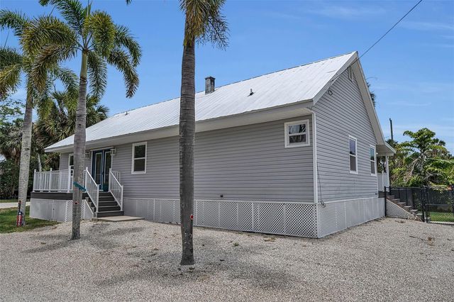 1057 BAYSHORE DRIVE, Terra Ceia, FL 34250