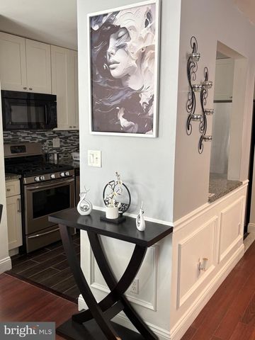 310 STEEPLECHASE CT, Woodbury, NJ 08096