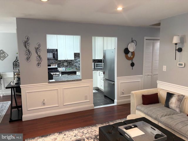 310 STEEPLECHASE CT, Woodbury, NJ 08096