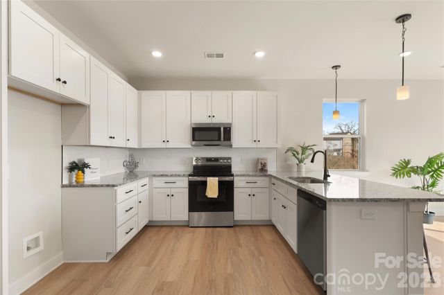 104 Willies Lane, Olin, NC 28660