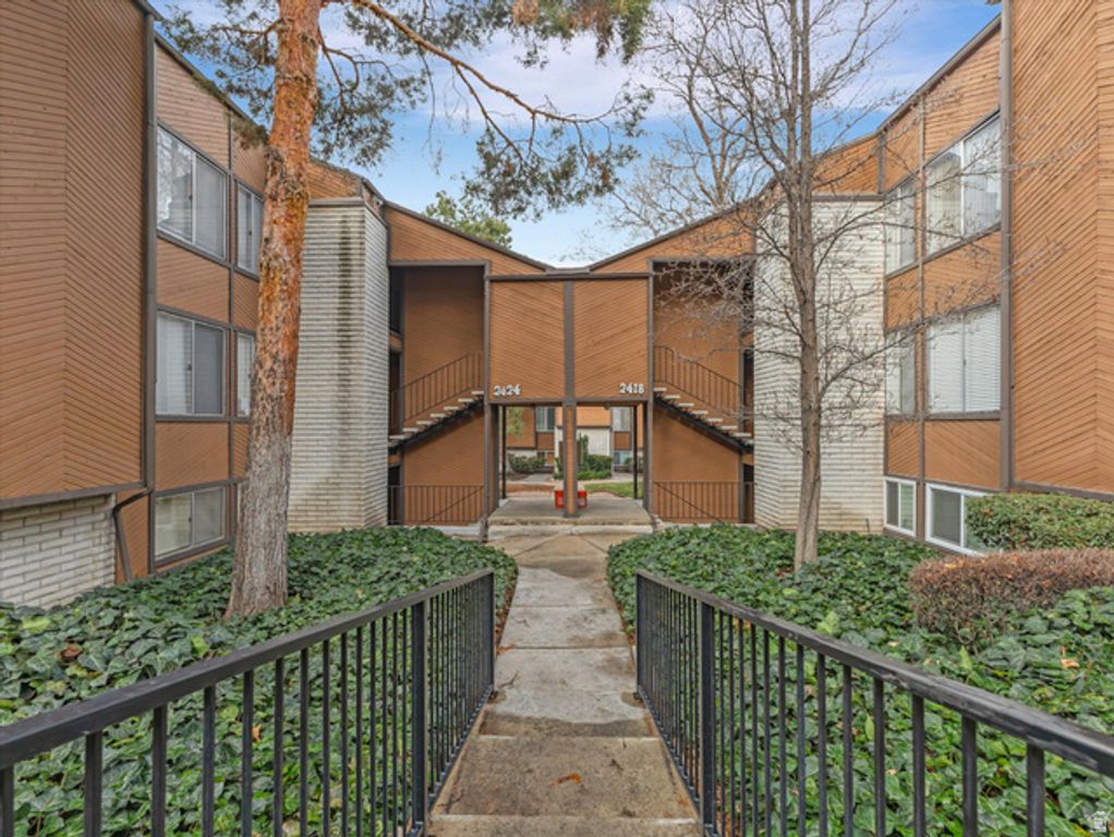 Image 1 of property listing at 2418 S ELIZABETH ST #5, Salt Lake City, UT 84106