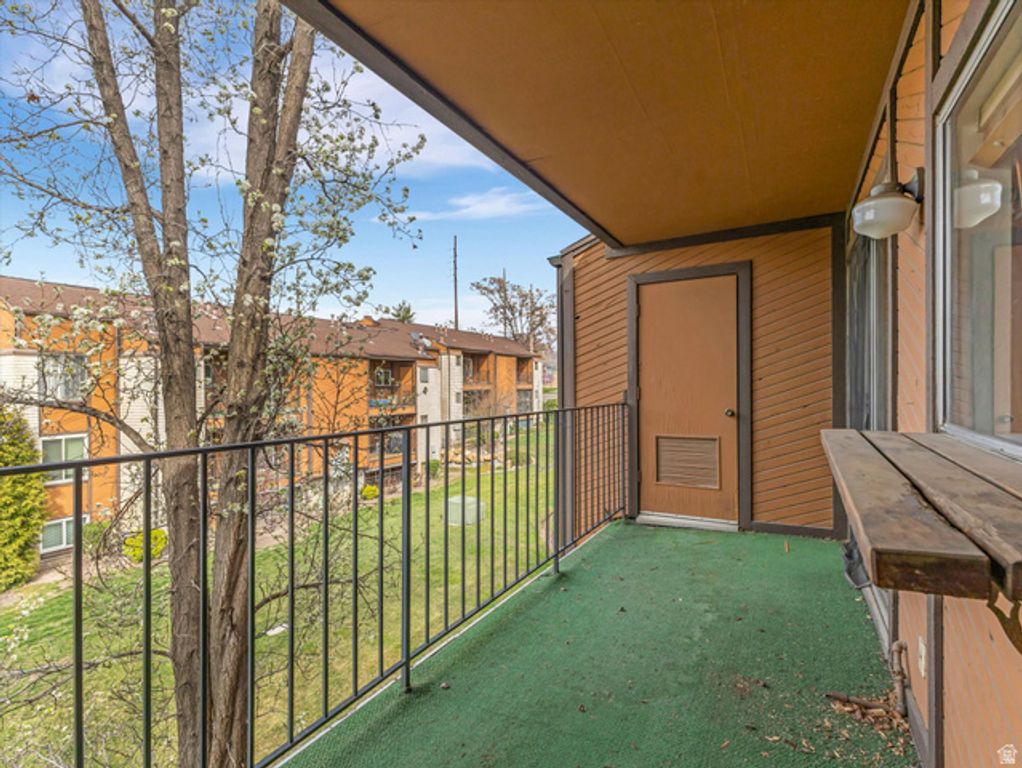 Image 13 of property listing at 2418 S ELIZABETH ST #5, Salt Lake City, UT 84106