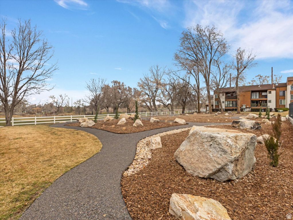 Image 17 of property listing at 2418 S ELIZABETH ST #5, Salt Lake City, UT 84106
