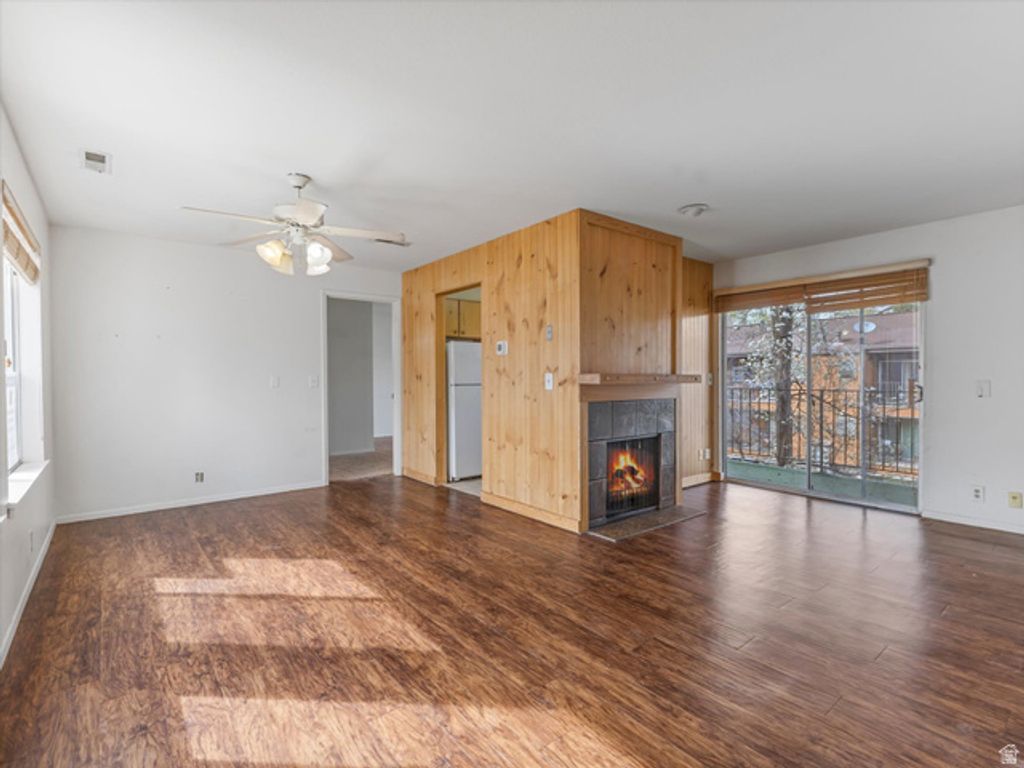 Image 3 of property listing at 2418 S ELIZABETH ST #5, Salt Lake City, UT 84106