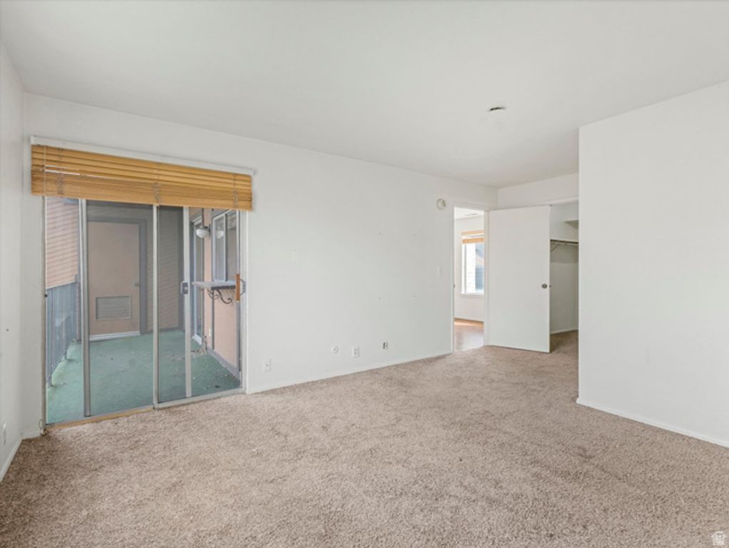 Image 8 of property listing at 2418 S ELIZABETH ST #5, Salt Lake City, UT 84106