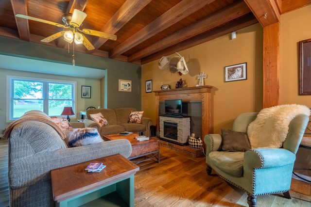 3562 Summertown Hwy, Summertown, TN 38483