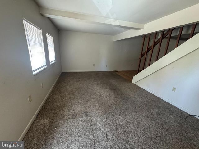 71 E WYOMISSING AVE, Mohnton, PA 19540