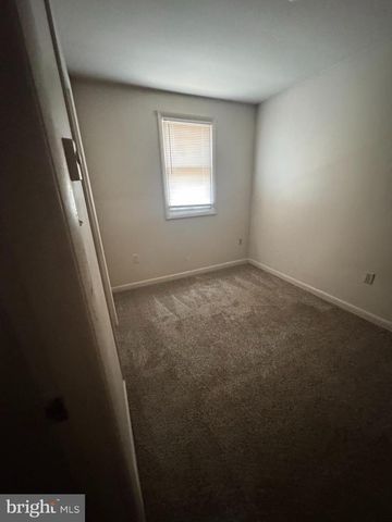 71 E WYOMISSING AVE, Mohnton, PA 19540